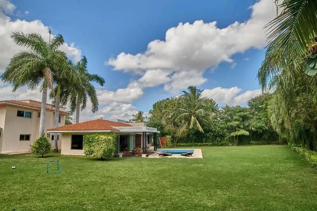 Profile 2 Villa Cancun
