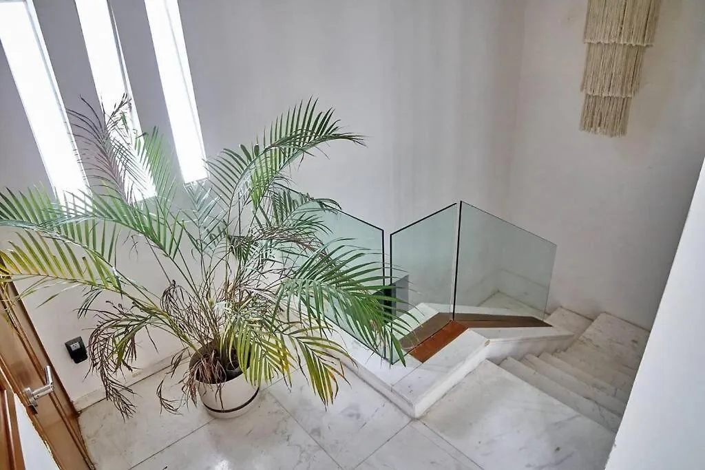Profile 2 Villa Cancun