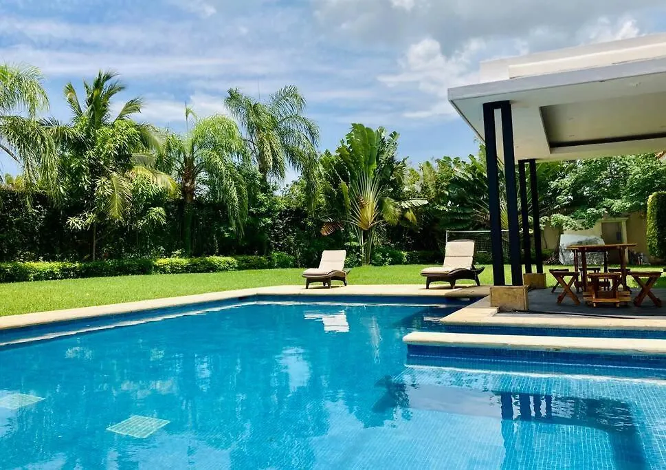 Profile 2 Villa Cancun