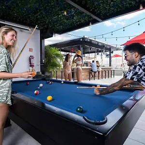 Digital Nomads & Coliving Hostal
